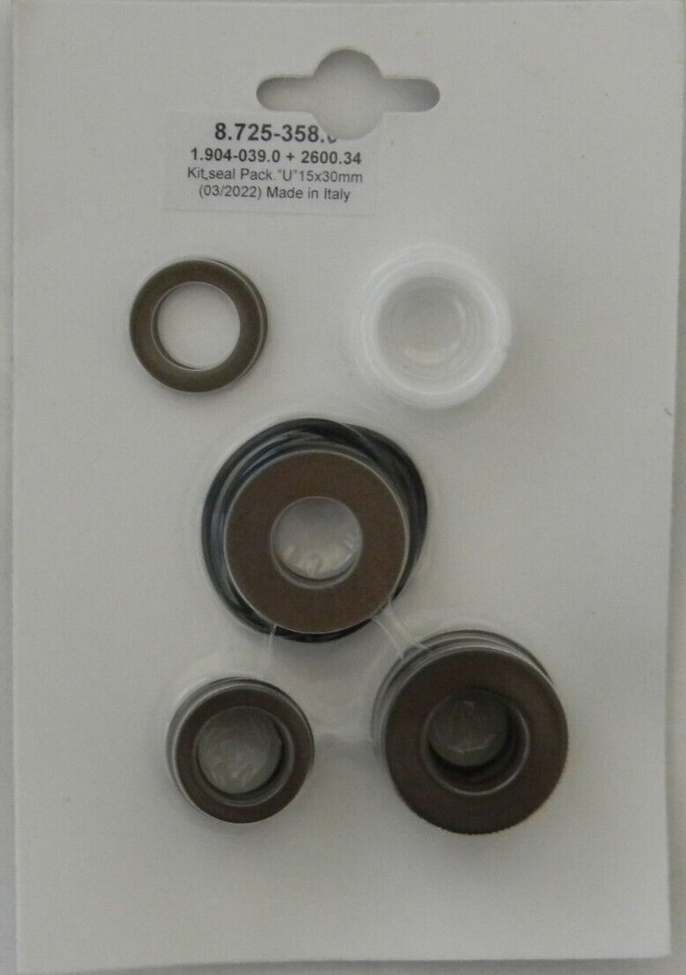 Karcher 8.725-358.0 Legacy / Hotsy Pressure Washer Pump Kit, U-seal 15mm