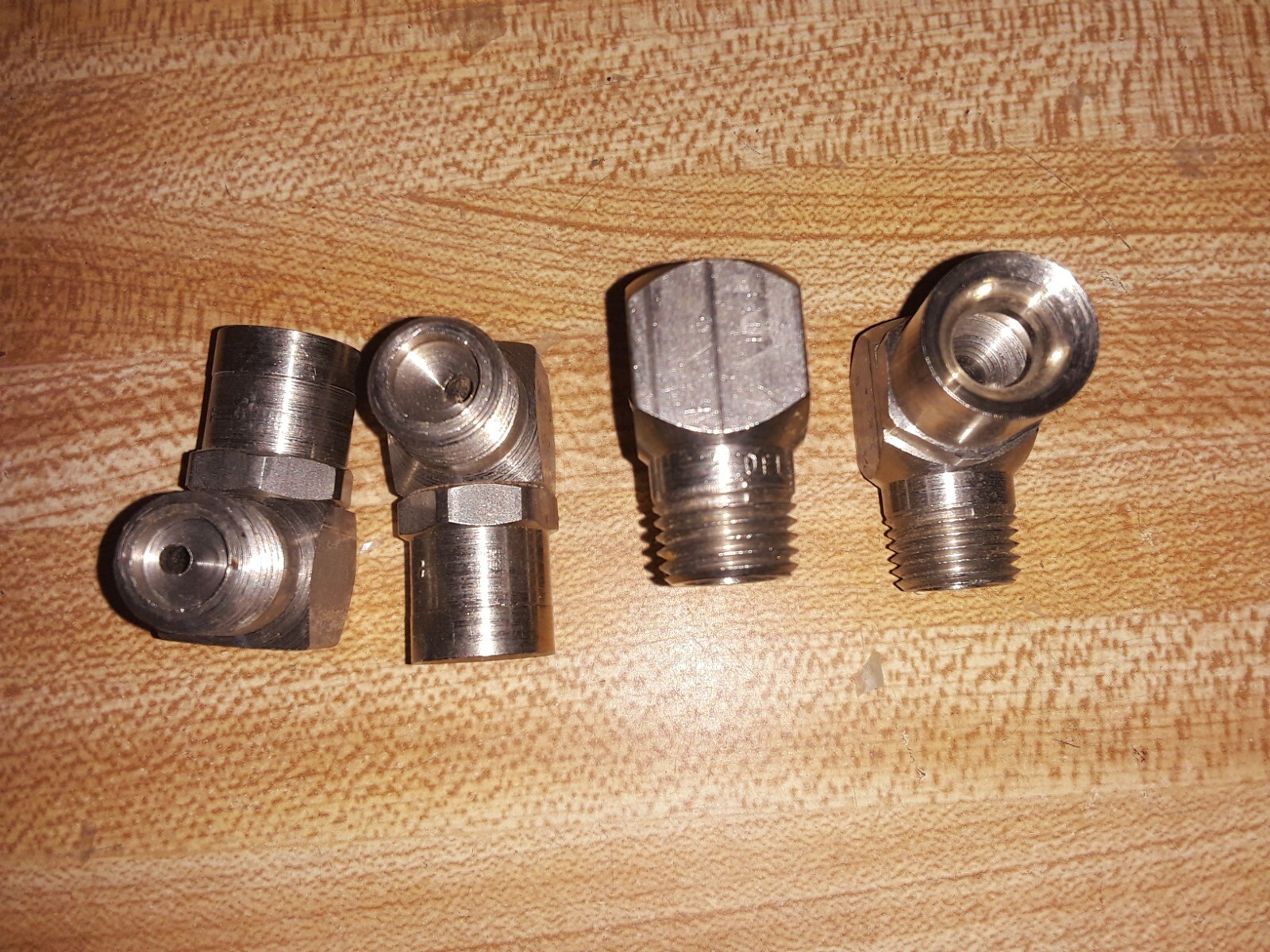 4 New Delavan 1/4RA8SS 120 Stainless Steel Spray Nozzles 120 degree Fan