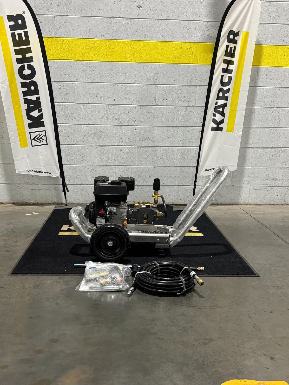 Karcher Teton Series Pressure Washer – HD 3.0/27 GB #1.107-441.0