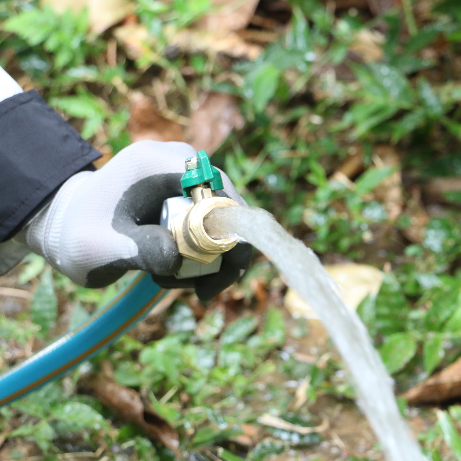 STYDDI Full Flow Brass Garden Hose Shut Off 1.38 x 2.76 x 2.09 inches, Glo